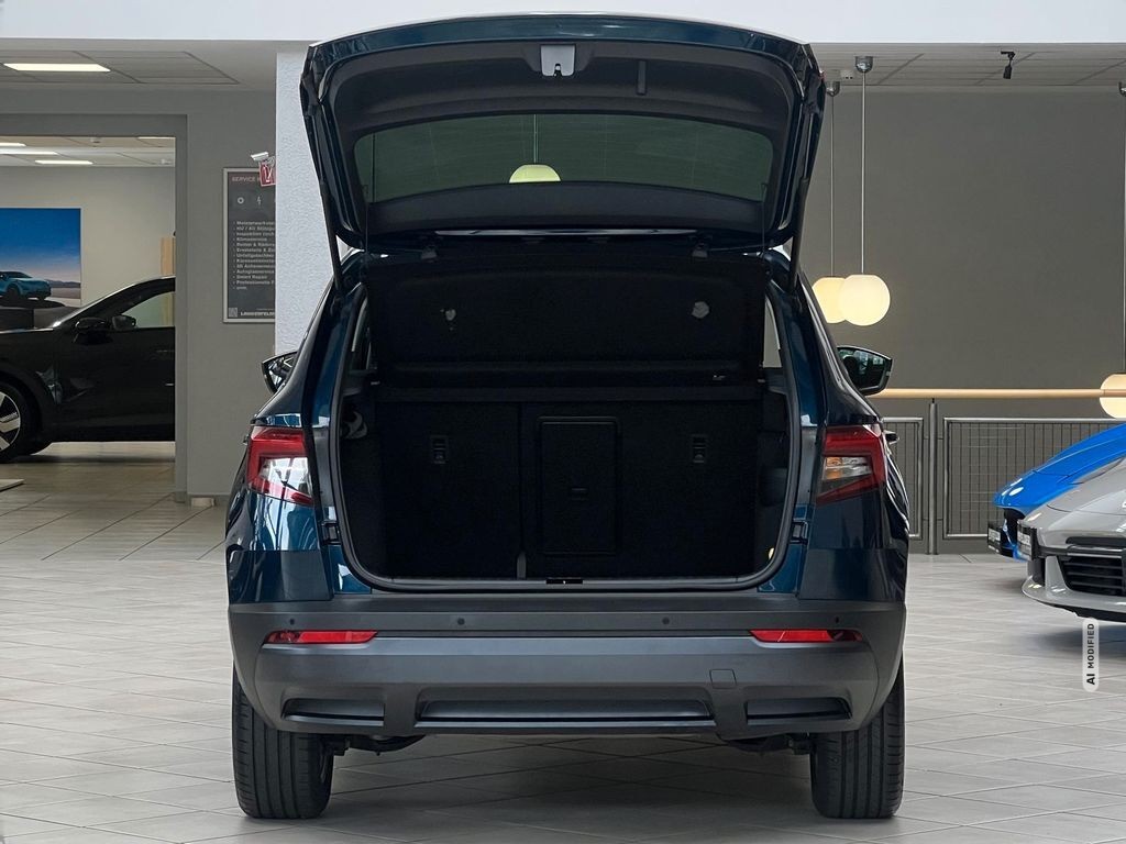 Skoda Karoq Drive 1,5 TSI DSG*AHK*NAVI*ACC*CARPLAY*