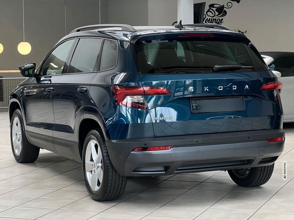 Skoda Karoq Drive 1,5 TSI DSG*AHK*NAVI*ACC*CARPLAY*