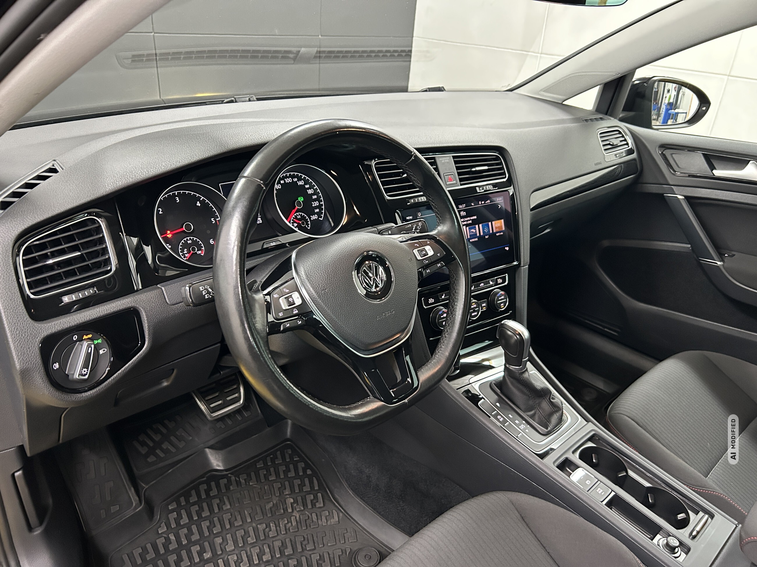 Volkswagen Golf VII Sound DSG+ACC+AHK+LED+NAVI+APP Connect