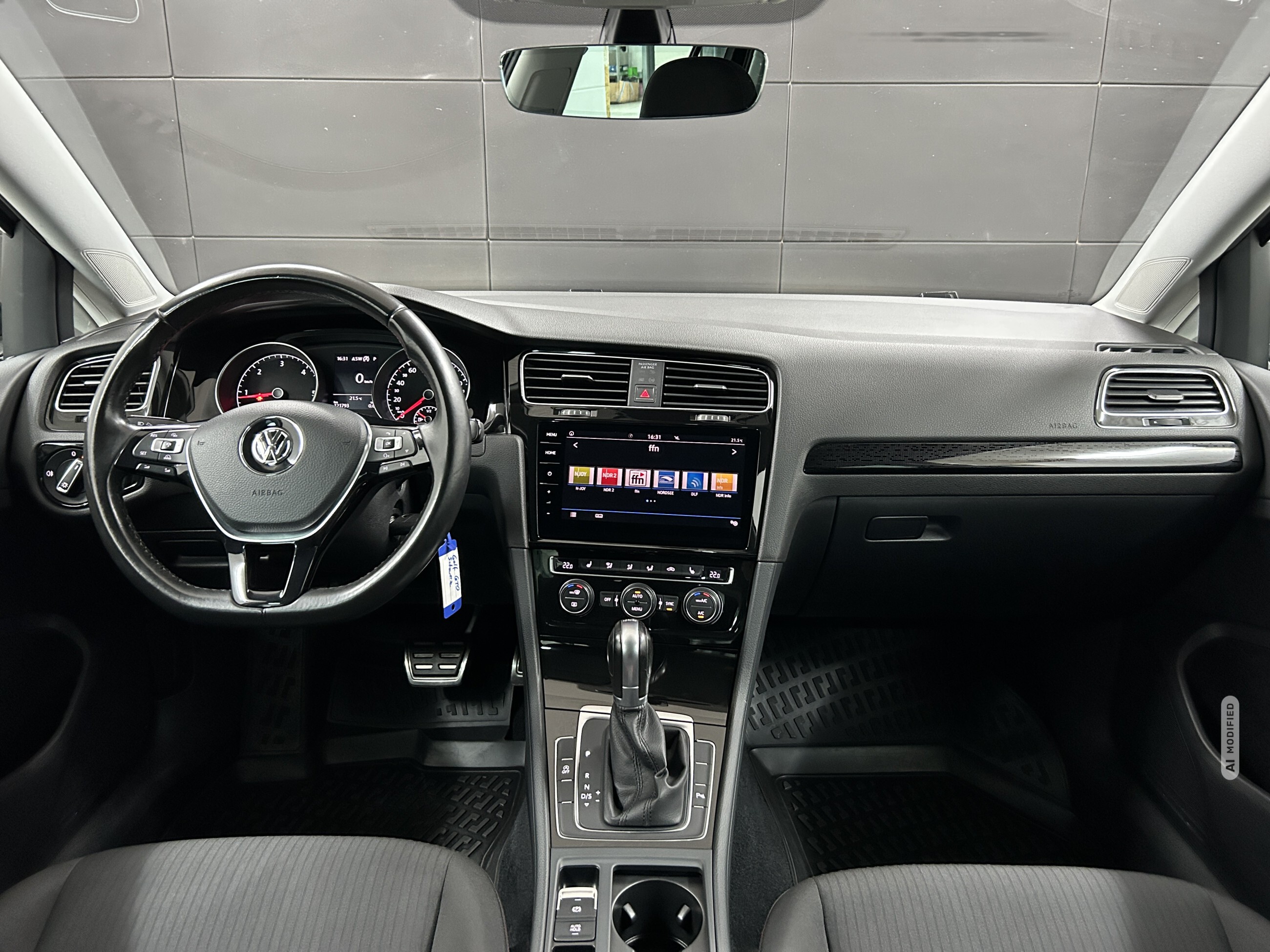 Volkswagen Golf VII Sound DSG+ACC+AHK+LED+NAVI+APP Connect