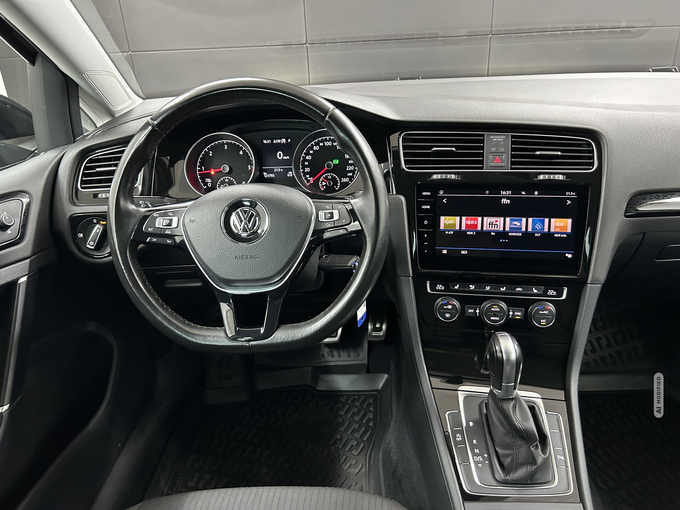 Volkswagen Golf VII Sound DSG+ACC+AHK+LED+NAVI+APP Connect