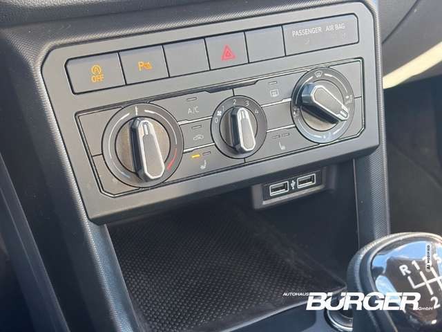 Volkswagen T-Cross AHK  ACC Apple CarPlay Android Auto SHZ Ausparkass