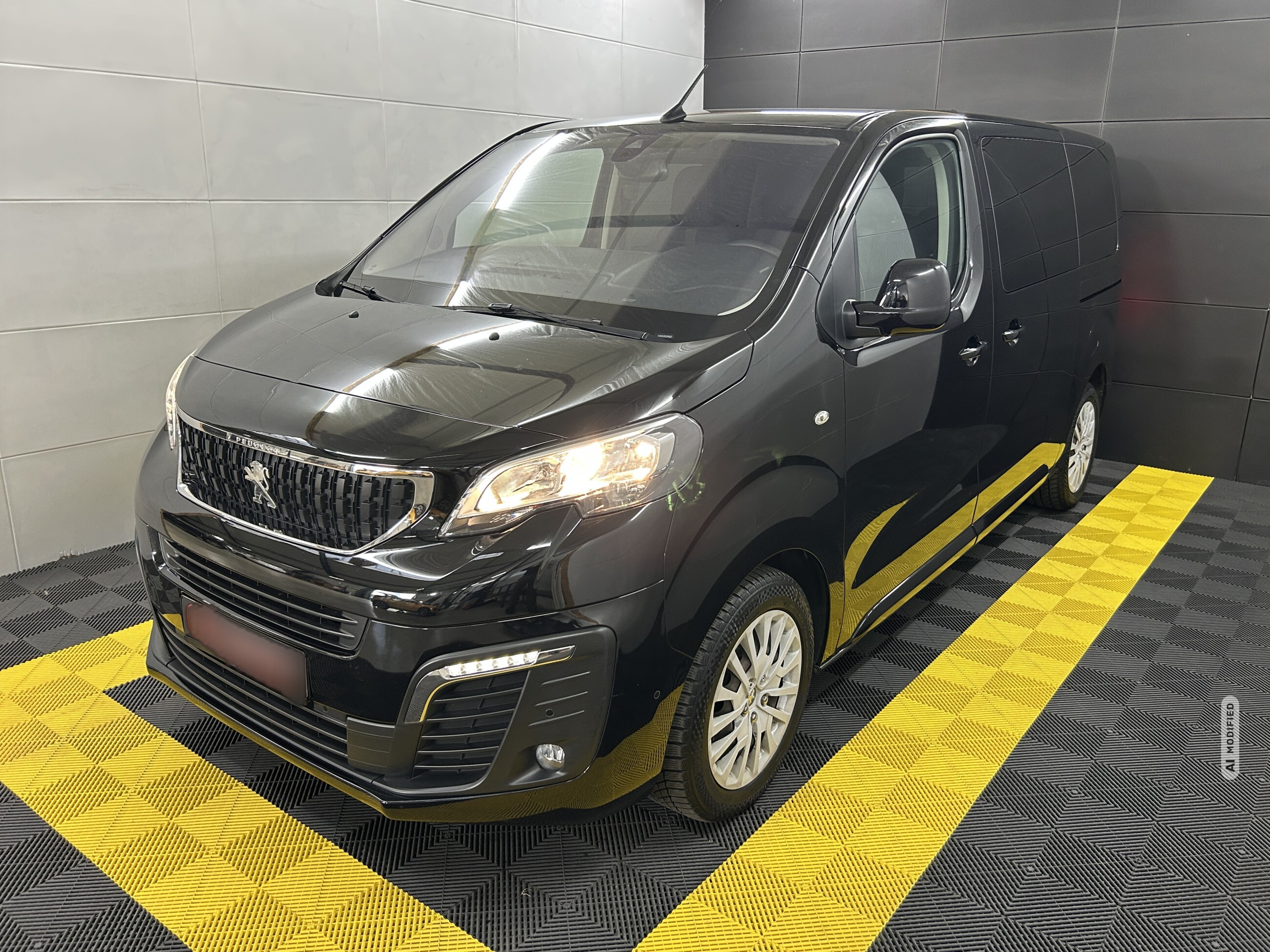 Peugeot Traveller Active L2+AHK+180*+Navi+CarPlay+Sitzhz