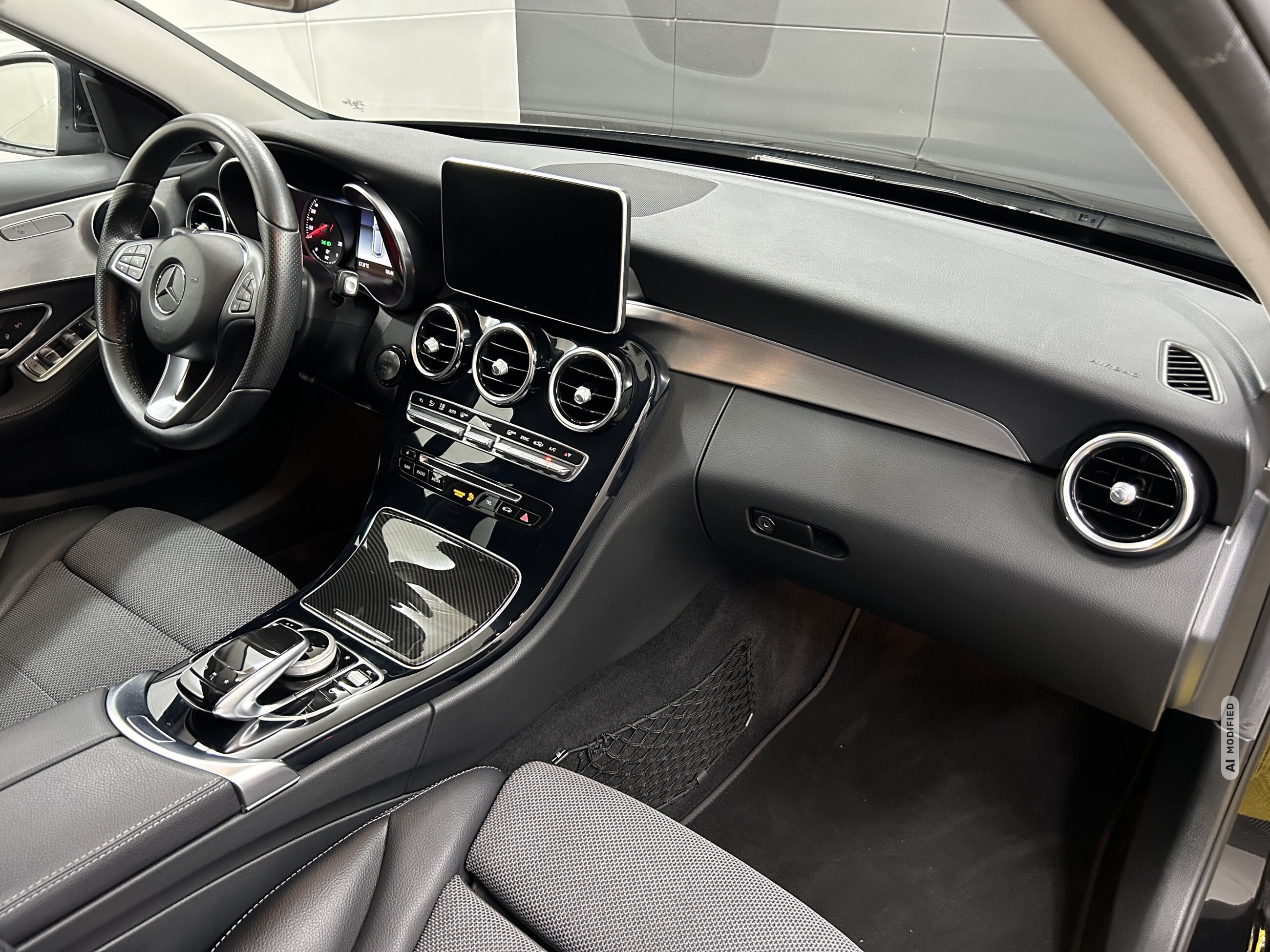 Mercedes-Benz C 220 d T Avantgarde+AHK+LED+Kam+Kessy