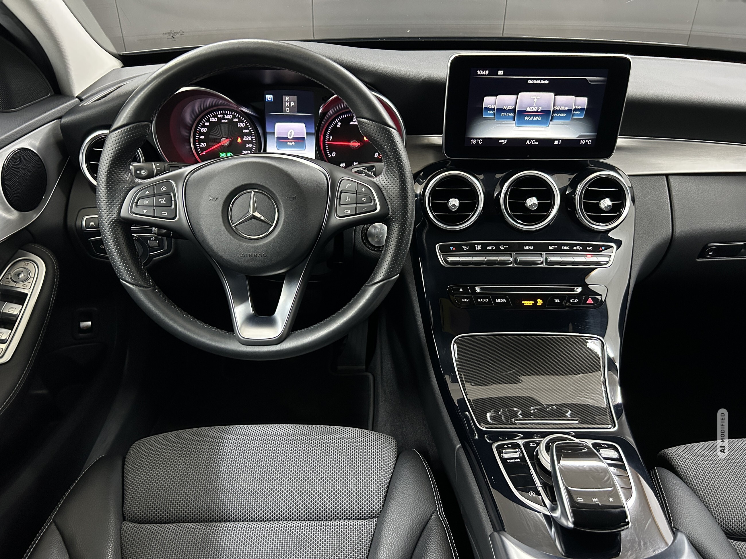 Mercedes-Benz C 220 d T Avantgarde+AHK+LED+Kam+Kessy