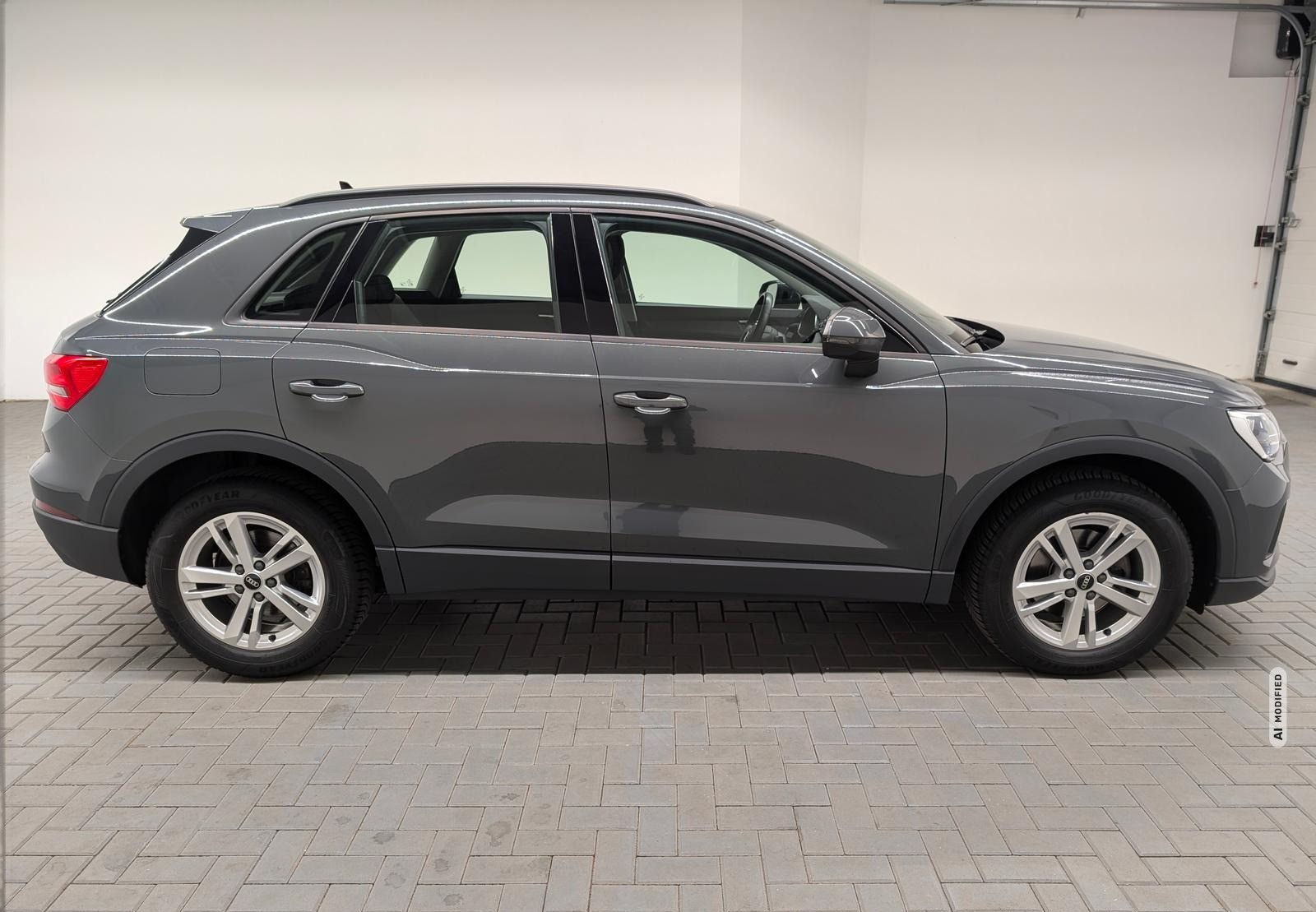 Audi Q3 Q3 LED/Navi/AHK/el.Heck/SHZ/Tempomat/17-LM
