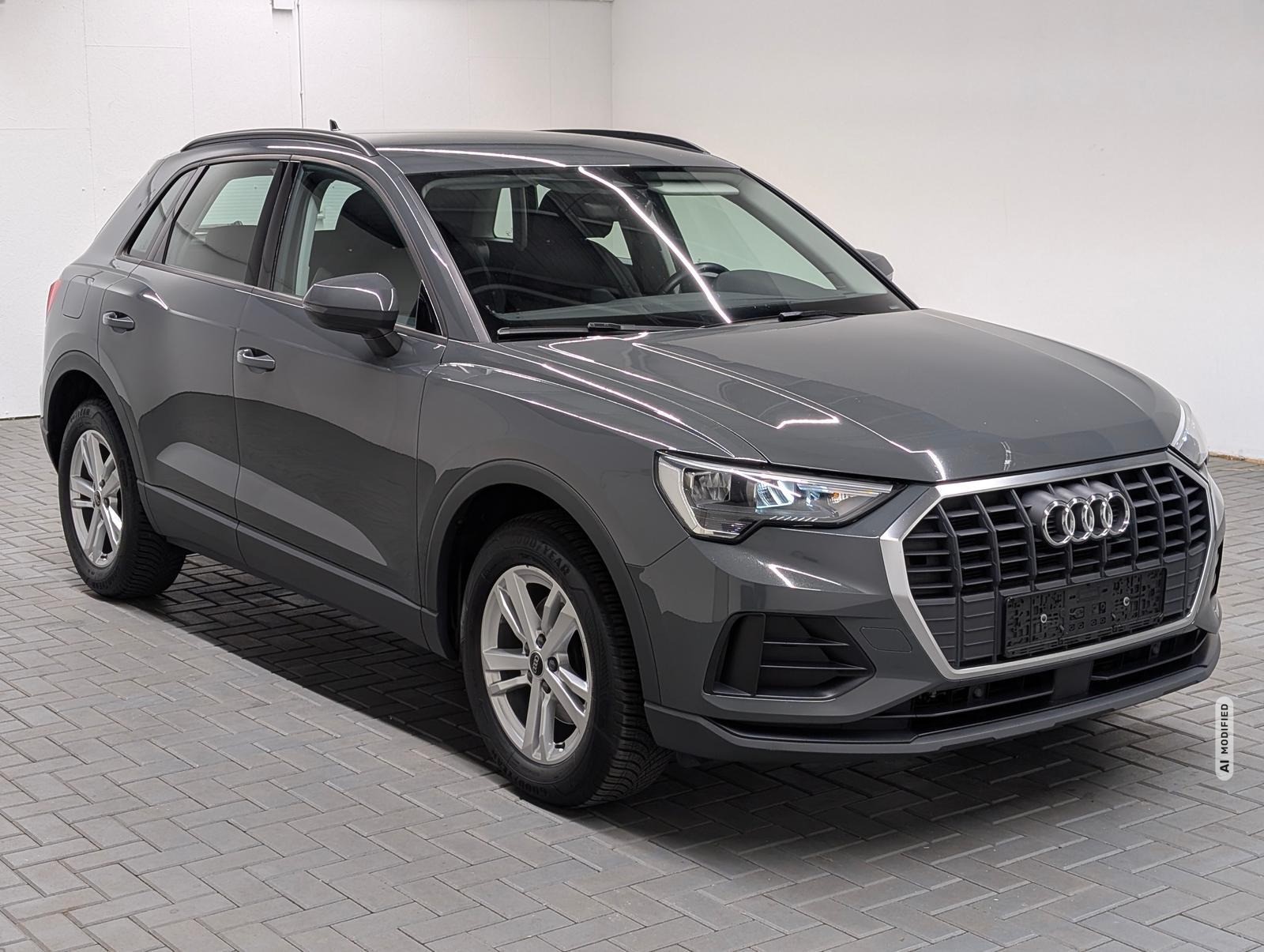 Audi Q3 Q3 LED/Navi/AHK/el.Heck/SHZ/Tempomat/17-LM