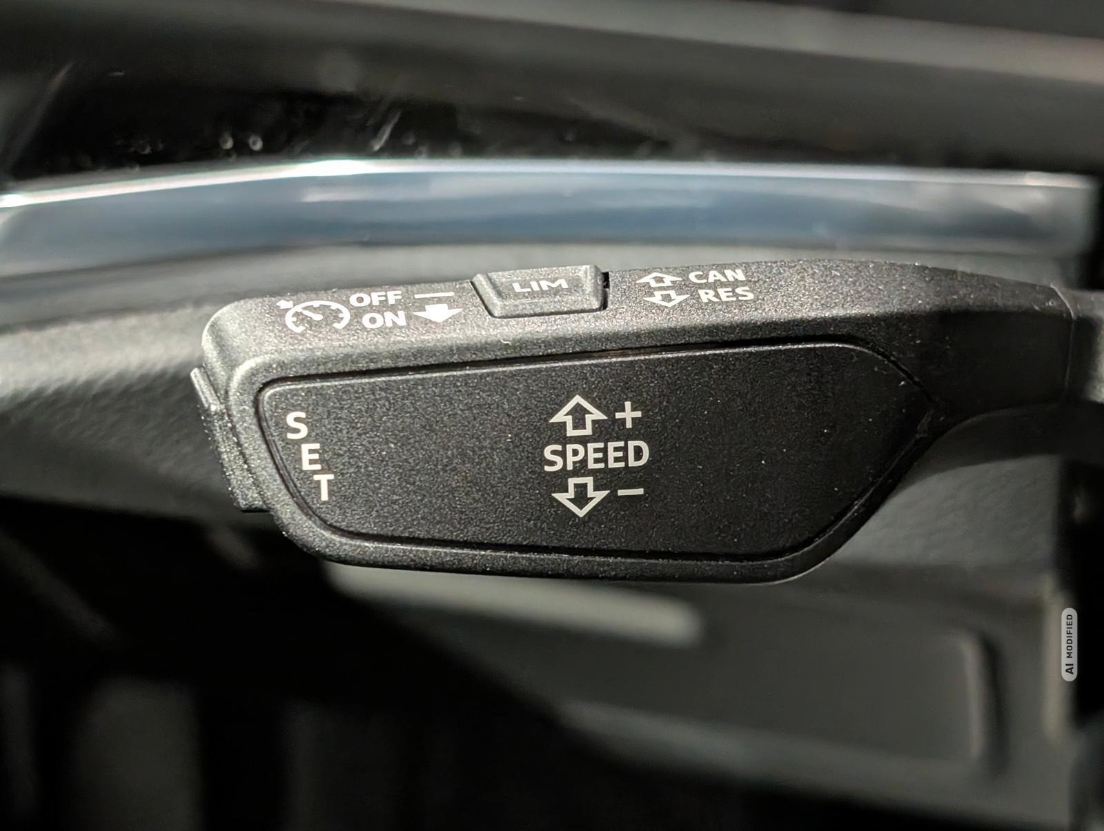 Audi Q3 Q3 LED/Navi/AHK/el.Heck/SHZ/Tempomat/17-LM