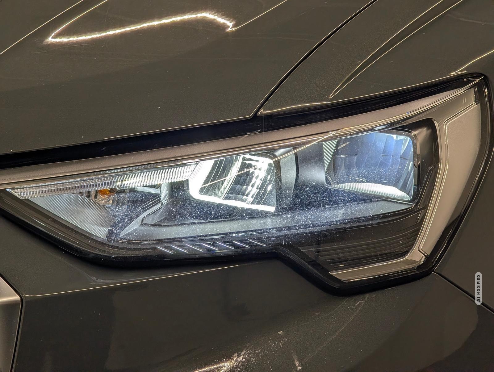 Audi Q3 Q3 LED/Navi/AHK/el.Heck/SHZ/Tempomat/17-LM