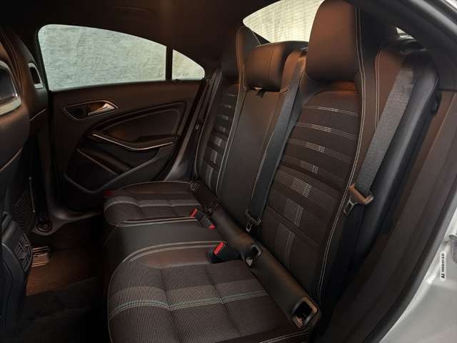 Mercedes-Benz CLA 180 Urban NAVI Kamera Park-Assistent Keyless