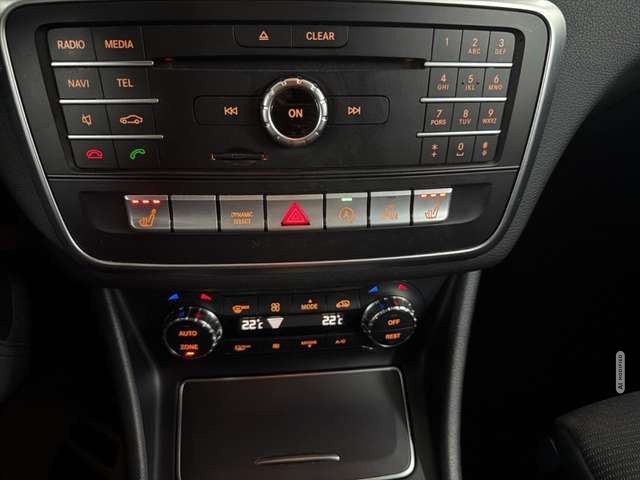 Mercedes-Benz CLA 180 Urban NAVI Kamera Park-Assistent Keyless