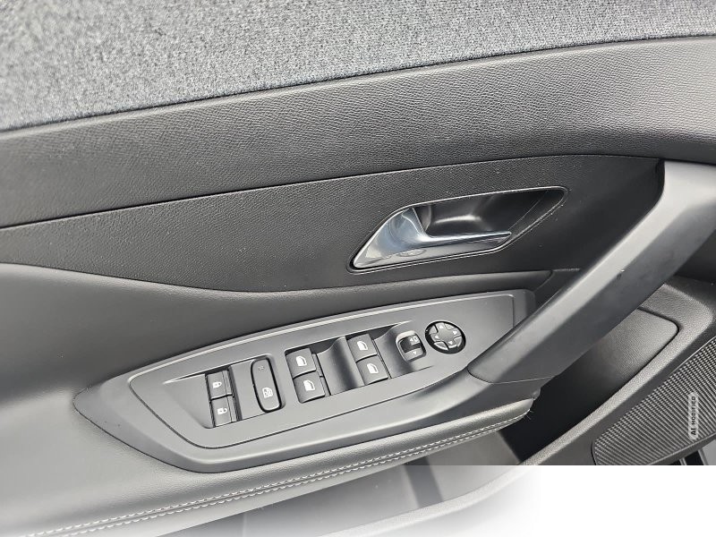 Peugeot 308 1.2 PureTech 130 Auto. Allure Pack Navi LED Kamera LM17