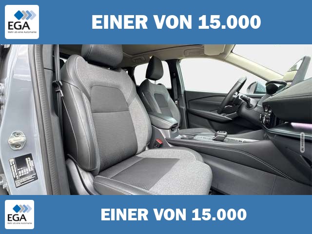 Nissan Qashqai QQ N-Connecta PANORAMA+beh.SCHEIBE+NAVI+AHK+ACC...