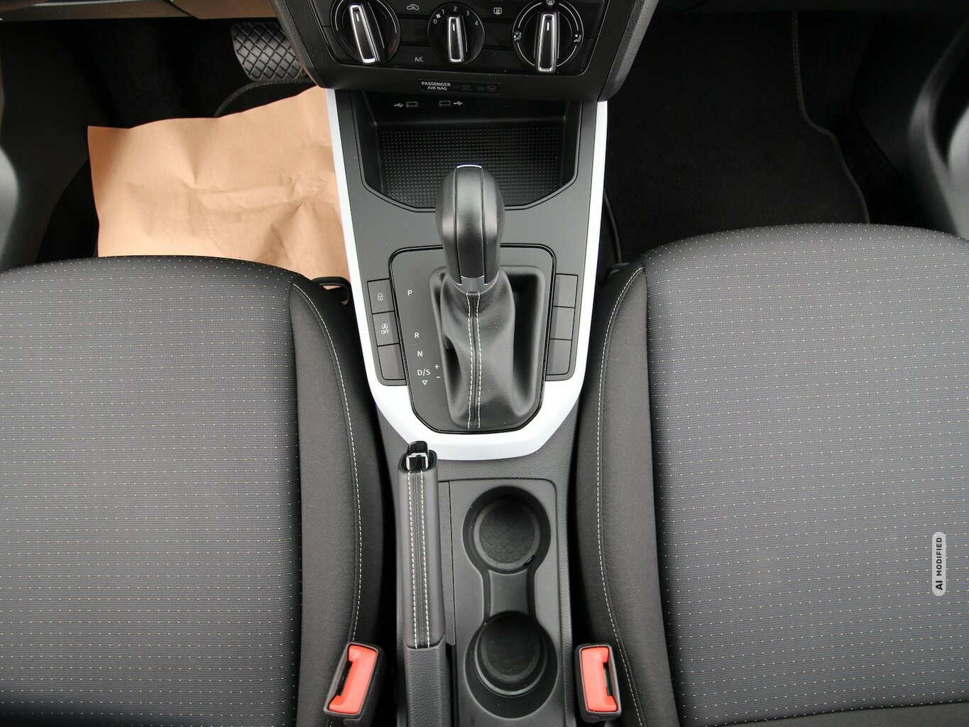 Seat Arona TSI OPF 7-DSG Style LED+TEMPOMAT+KLIMA+ALU...