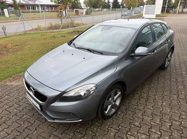 Volvo V40 Kinetic AHK, Temp, Klima, Keless, Rückcam,