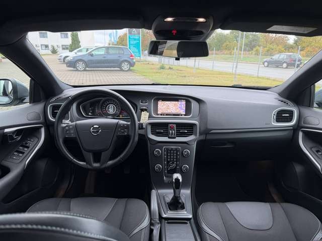 Volvo V40 Kinetic AHK, Temp, Klima, Keless, Rückcam,