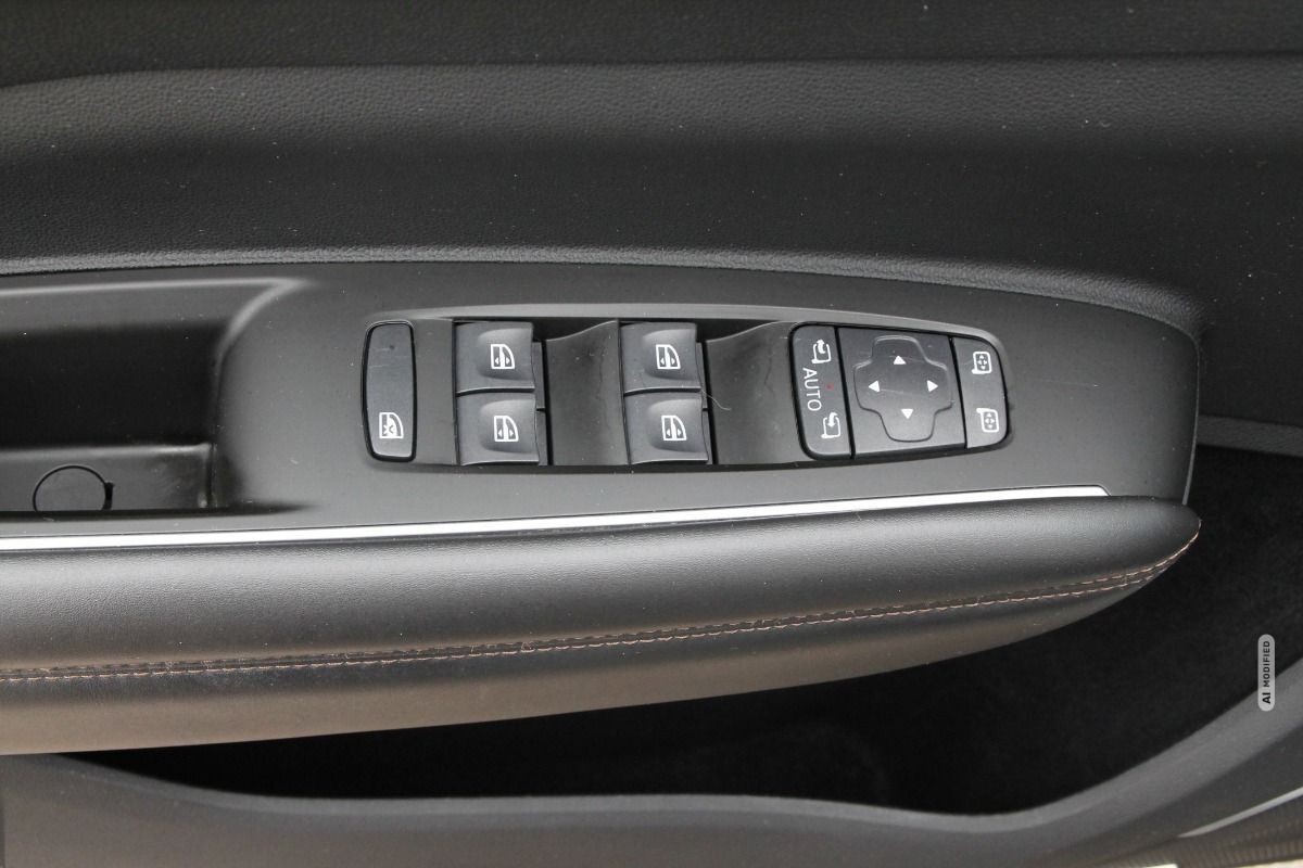 Renault Koleos INITIALE PARIS BLUE dCi 185 4WD X-tronic