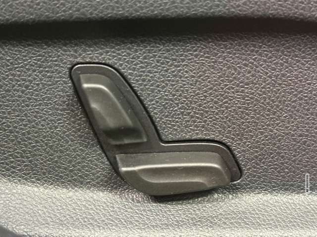 Mercedes-Benz C 300 d AMG-Line 4M LED*HUD*NAVI*360°*Burmester