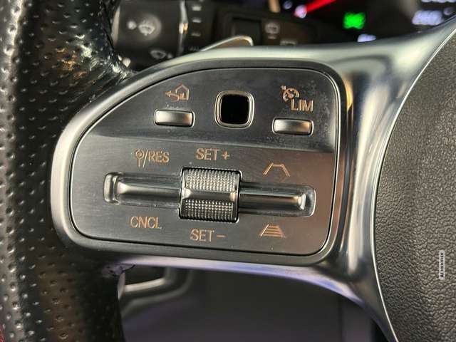 Mercedes-Benz C 300 d AMG-Line 4M LED*HUD*NAVI*360°*Burmester