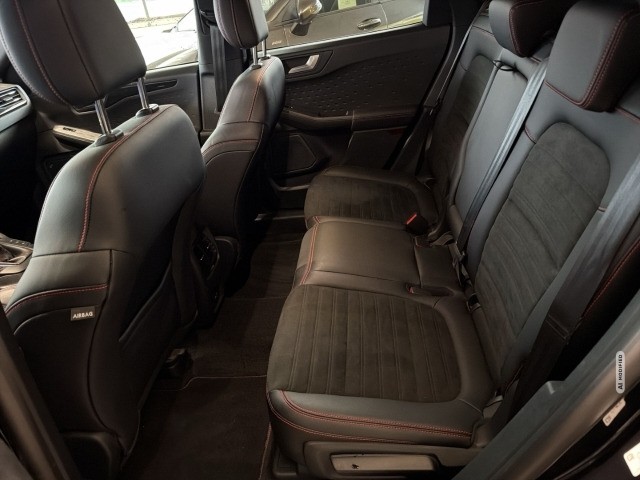 Ford Kuga ST-Line X 1.5 EcoBoost +LED+ACC+TWA+HUD+SZH+PDC+RFK+
