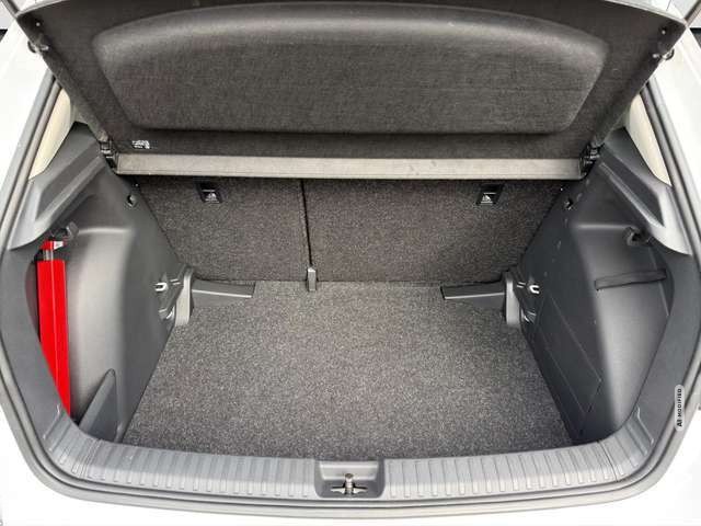Skoda Fabia 1.0 MPI Selection KLIMAAUTOMATIK / LED / SITZHEIZU