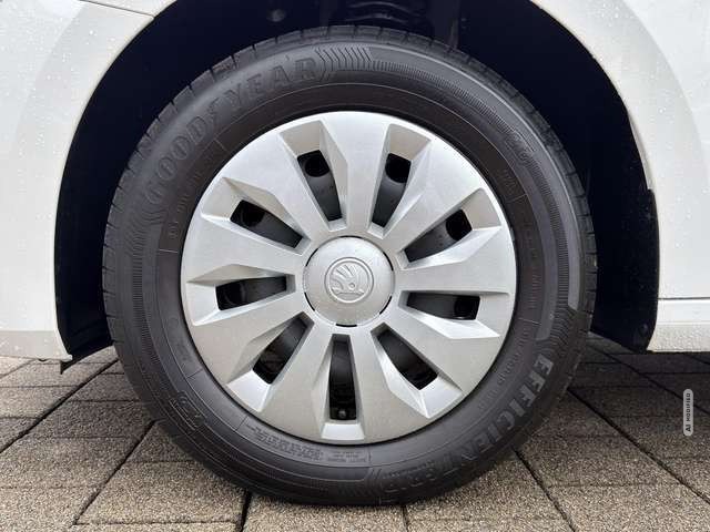 Skoda Fabia 1.0 MPI Selection KLIMAAUTOMATIK / LED / SITZHEIZU