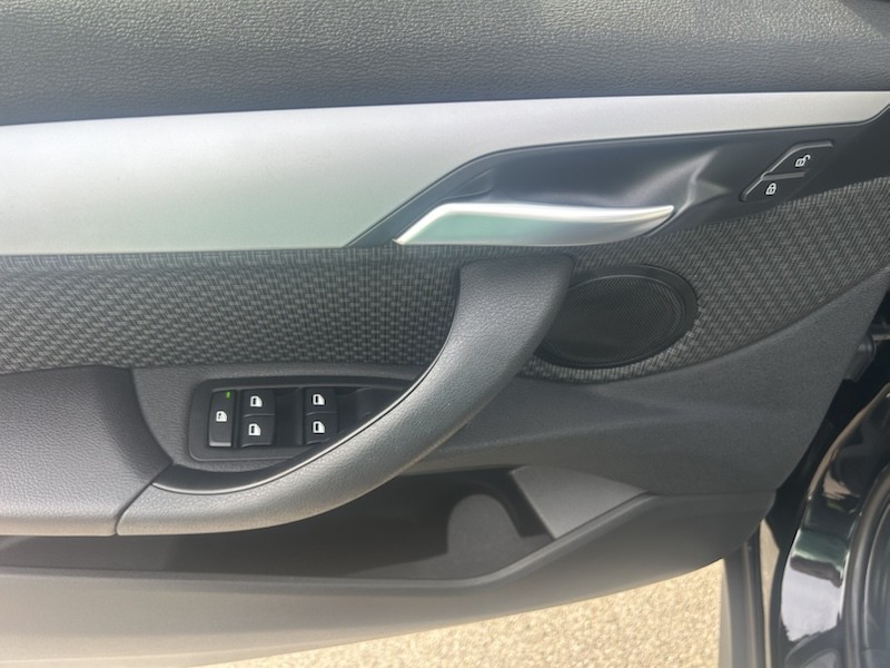 BMW X1 sDrive 18i KLIMA*SHZG*NAVI*BTH*RCD*ALU*PDC