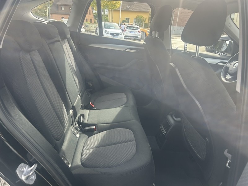 BMW X1 sDrive 18i KLIMA*SHZG*NAVI*BTH*RCD*ALU*PDC