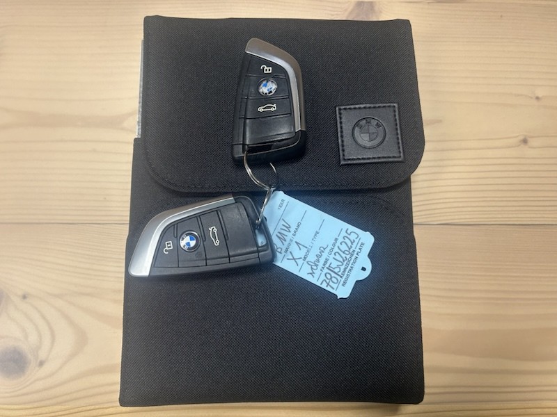 BMW X1 sDrive 18i KLIMA*SHZG*NAVI*BTH*RCD*ALU*PDC