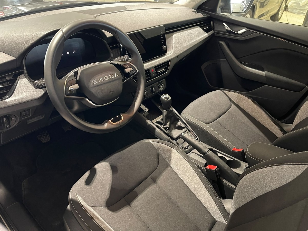 Skoda Kamiq 1.0 TSI LED DAB Klima AHK 5J Garantie
