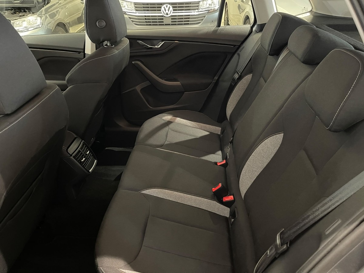 Skoda Kamiq 1.0 TSI LED DAB Klima AHK 5J Garantie