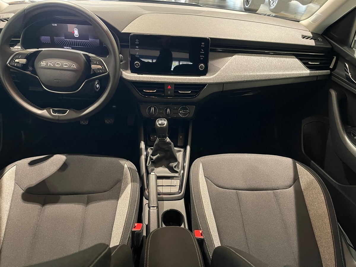 Skoda Kamiq 1.0 TSI LED DAB Klima AHK 5J Garantie