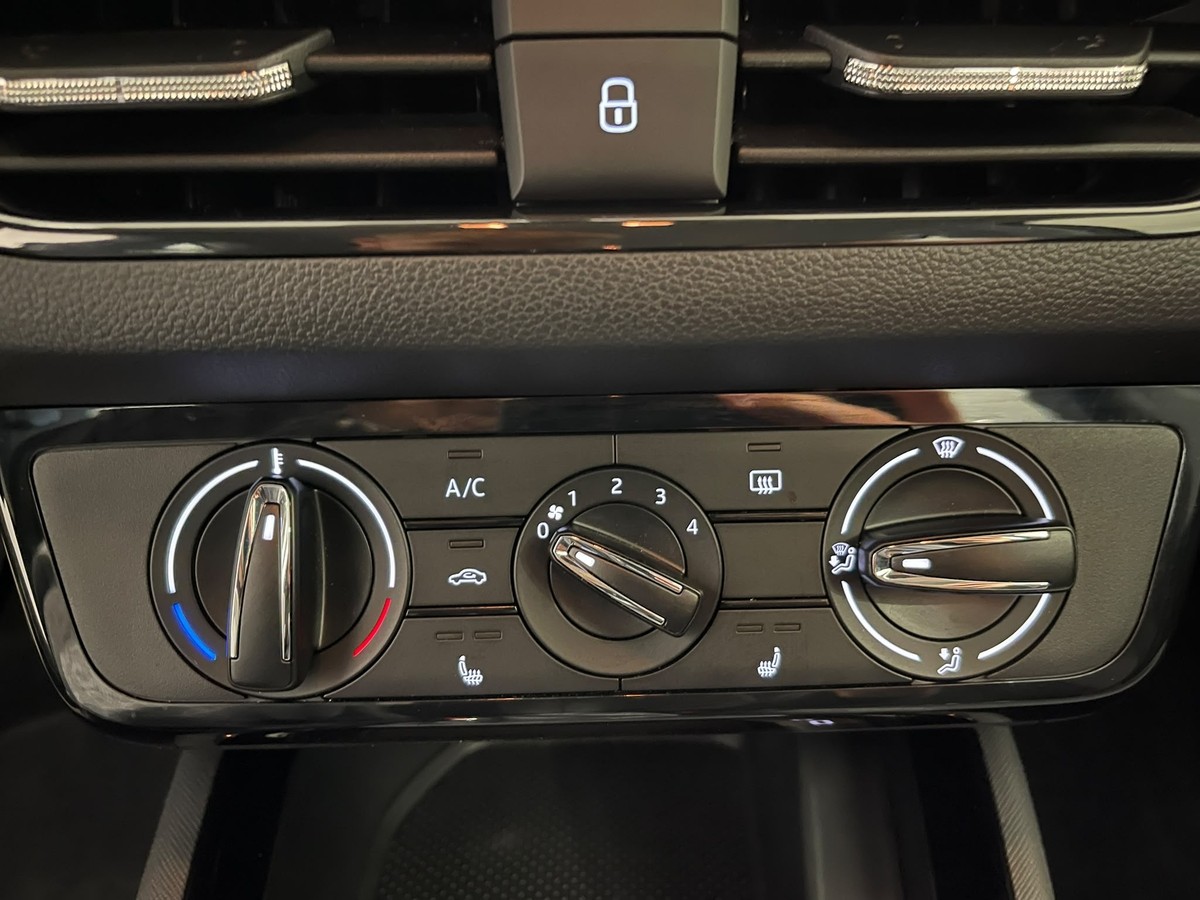 Skoda Kamiq 1.0 TSI LED DAB Klima AHK 5J Garantie