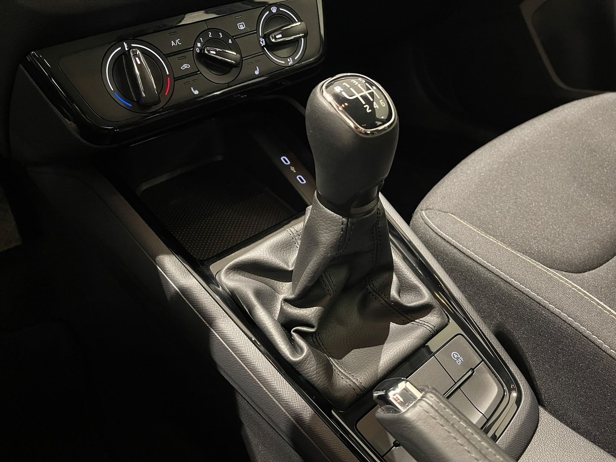 Skoda Kamiq 1.0 TSI LED DAB Klima AHK 5J Garantie