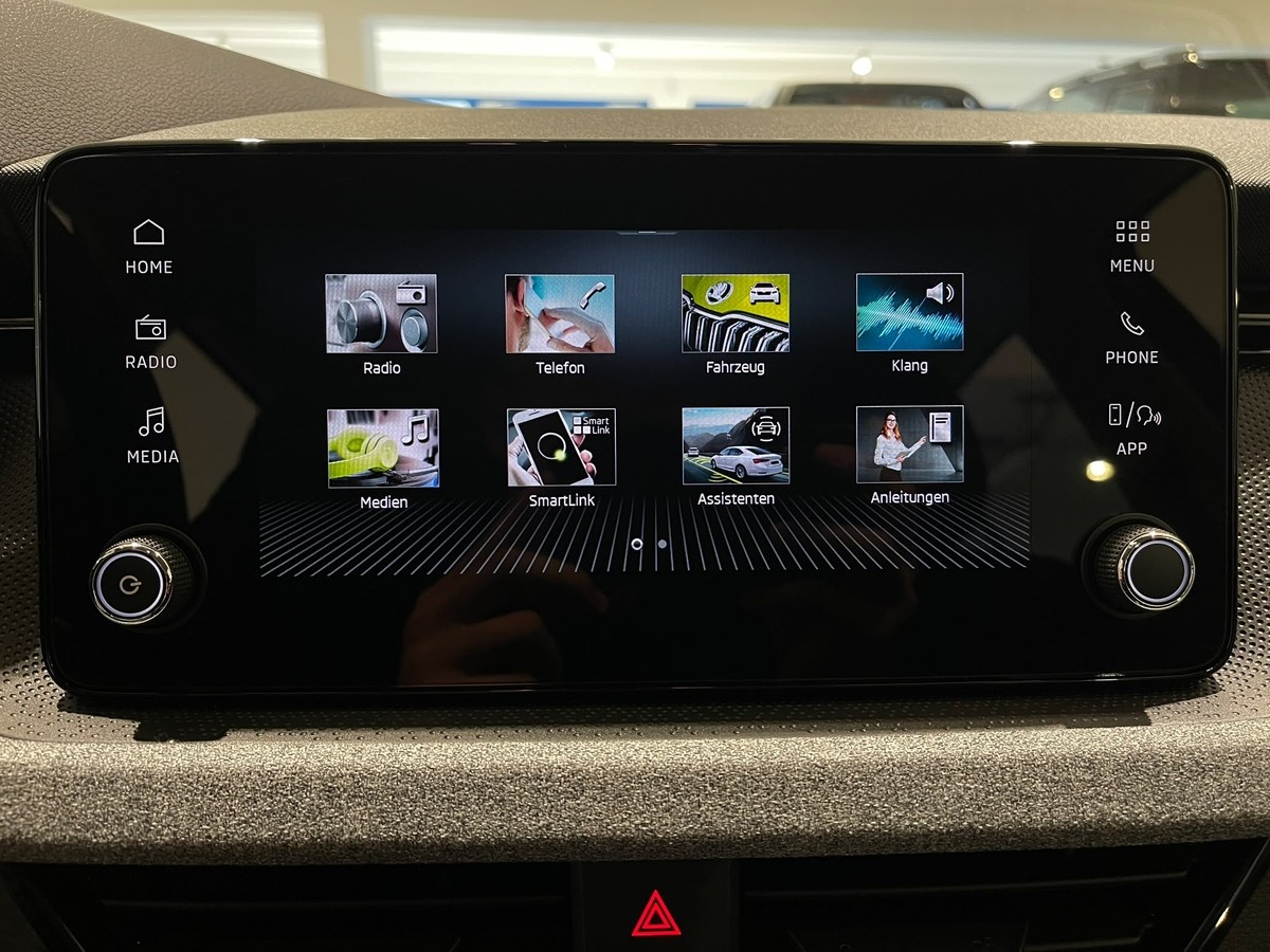 Skoda Kamiq 1.0 TSI LED DAB Klima AHK 5J Garantie