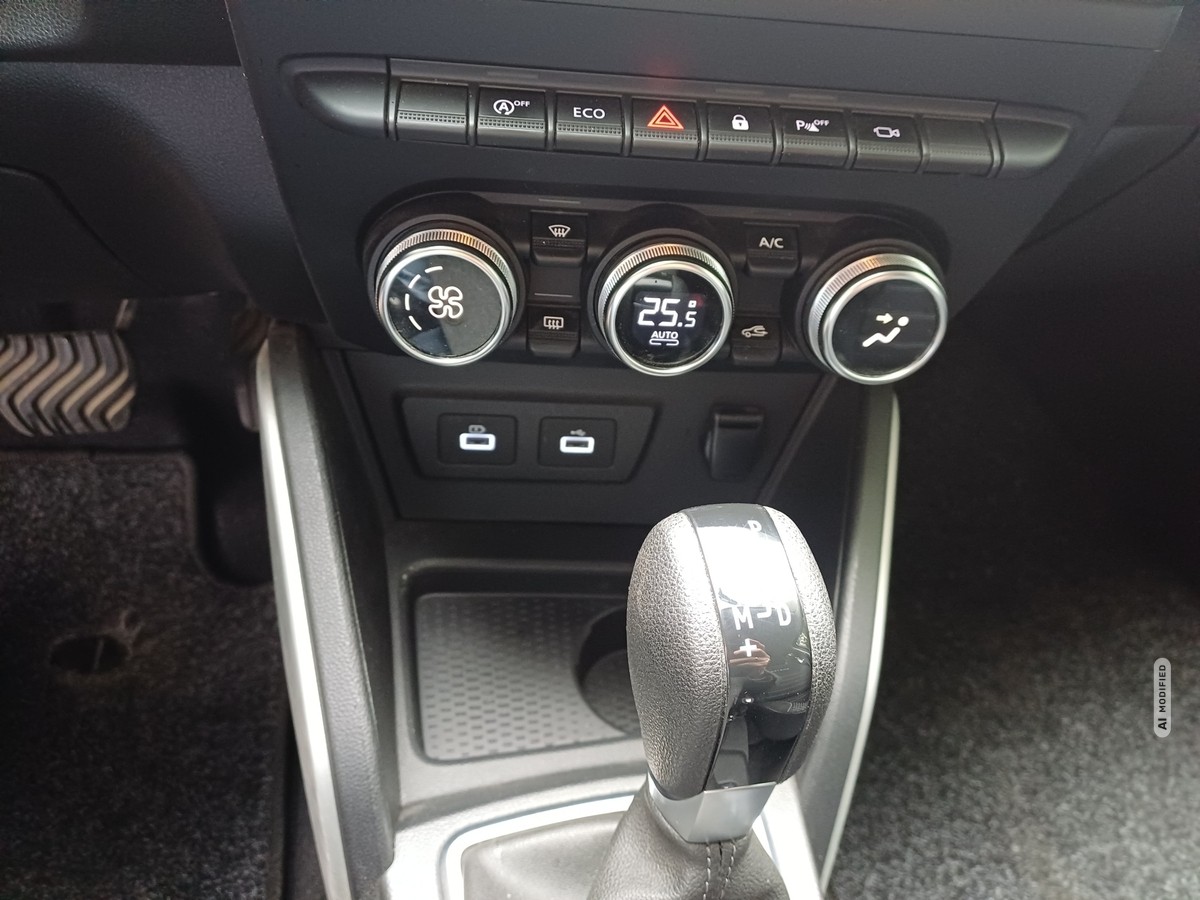 Dacia Duster PRESTIGE Tce 150 EDC 2WD KLIMA SHZ NAVI MFL DAB ALU