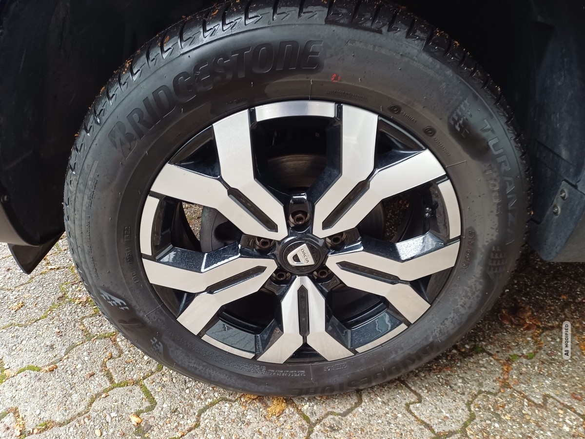 Dacia Duster PRESTIGE Tce 150 EDC 2WD KLIMA SHZ NAVI MFL DAB ALU
