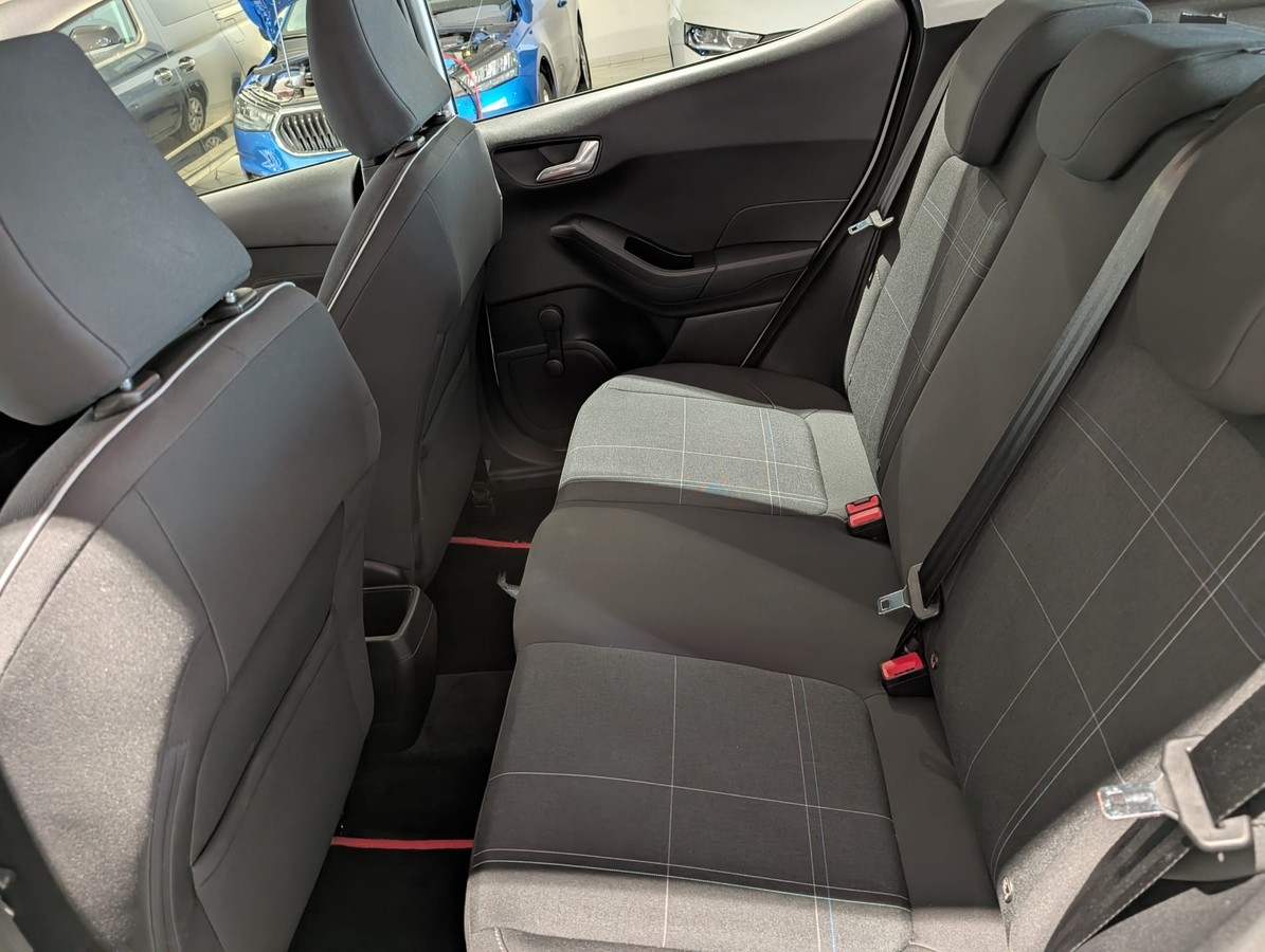 Ford Fiesta Automatik 1.Hand Winterpaket