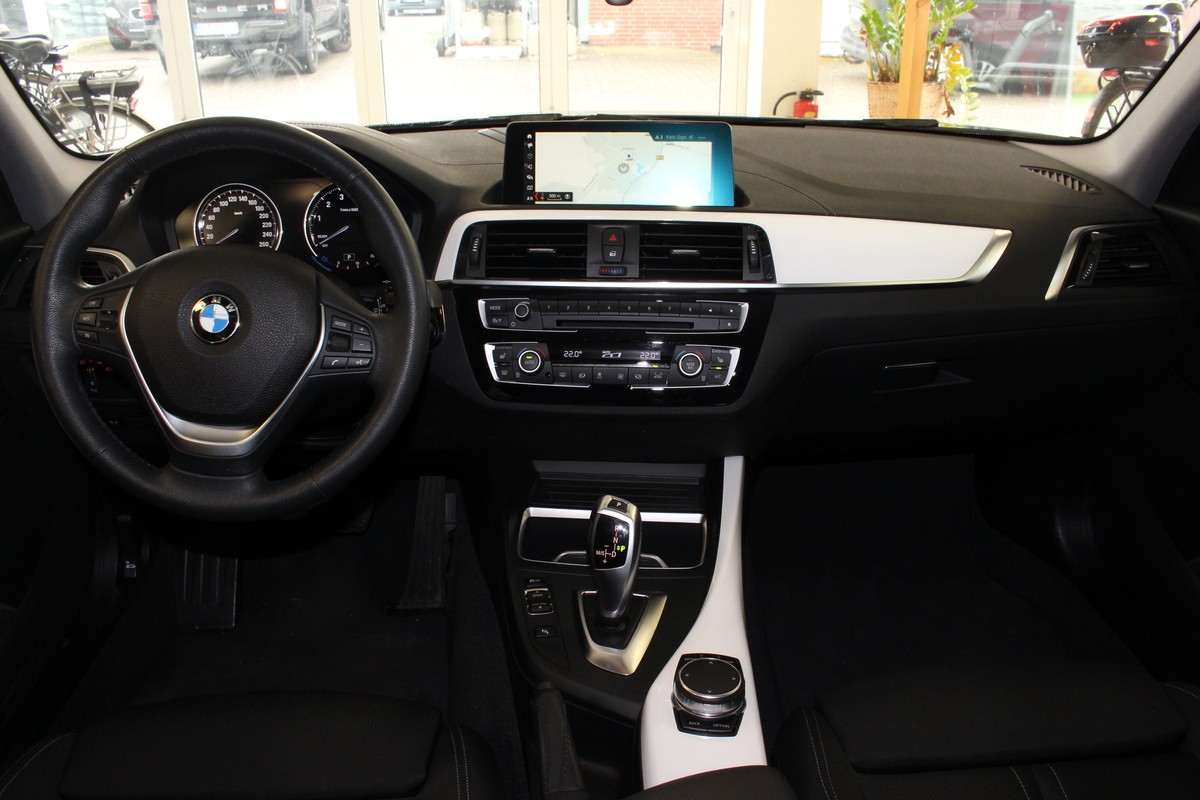 BMW 118 Urban Line LED NAVI AHK