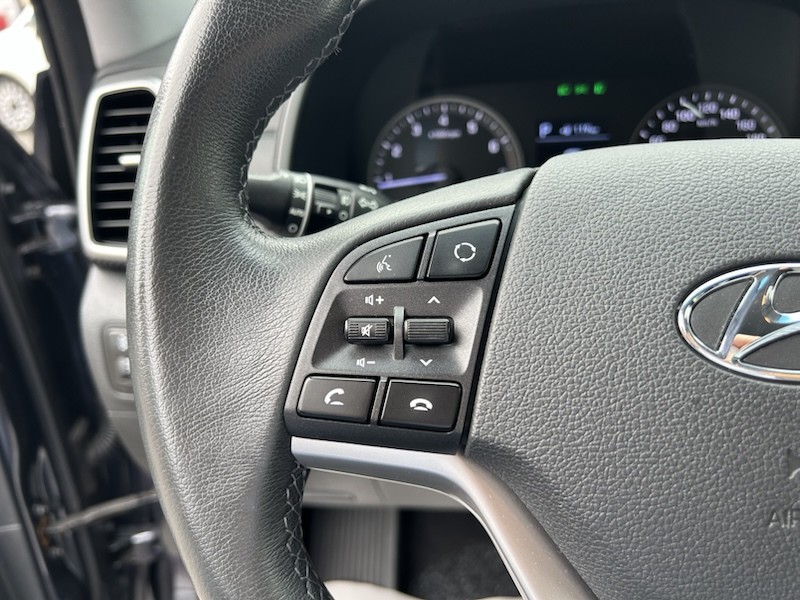 Hyundai Tucson 1.6 TREND AUTOM*KLIMA*SHZG*NAVI*BTH*ALU*PDC*R-CAM