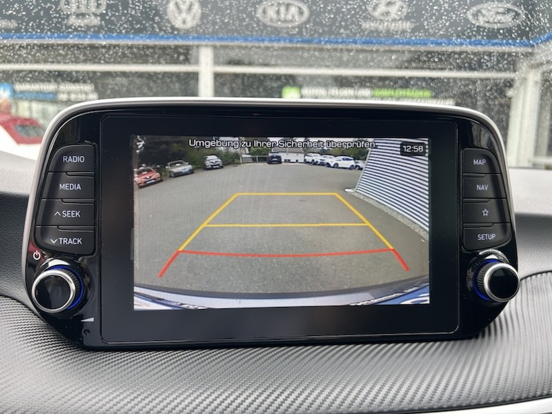 Hyundai Tucson 1.6 TREND AUTOM*KLIMA*SHZG*NAVI*BTH*ALU*PDC*R-CAM