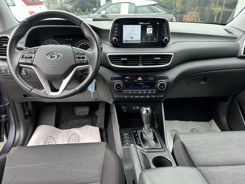 Hyundai Tucson 1.6 TREND AUTOM*KLIMA*SHZG*NAVI*BTH*ALU*PDC*R-CAM