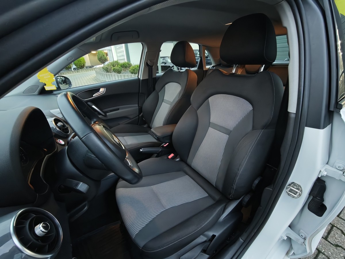 Audi A1 1.0 TFSI Sportback design ultra SHZ Navi 