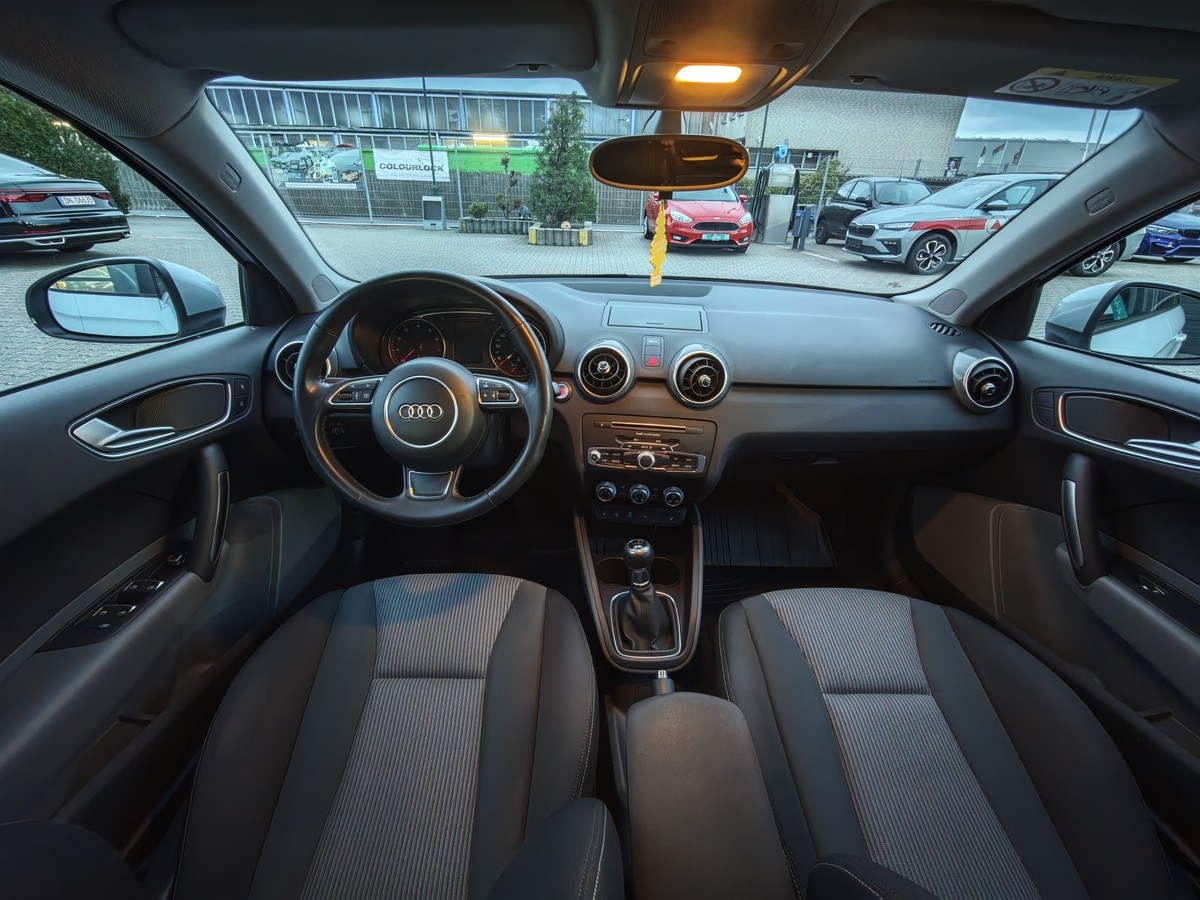 Audi A1 1.0 TFSI Sportback design ultra SHZ Navi 