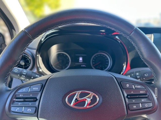 Hyundai i10 Trend Navi Apple CarPlay Android Auto Musikstreaming DAB SHZ LenkradHZG Spur