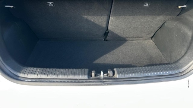 Hyundai i10 Connect & Go Navi Apple CarPlay Android Auto DAB SHZ LenkradHZG Spurhalteass
