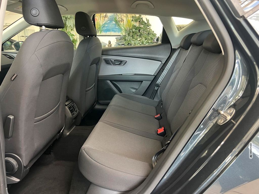 Seat Leon 1.5 Style DSG KAMERA NAVI CARPLAY TOTWINKEL