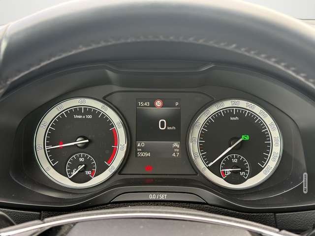 Skoda Karoq Skoda Karoq 1.5 TSI Clever DSG / KLIMA / NAVI / KA