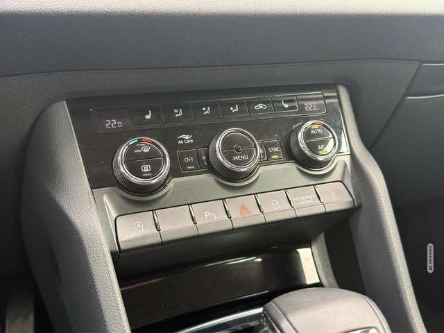 Skoda Karoq Skoda Karoq 1.5 TSI Clever DSG / KLIMA / NAVI / KA