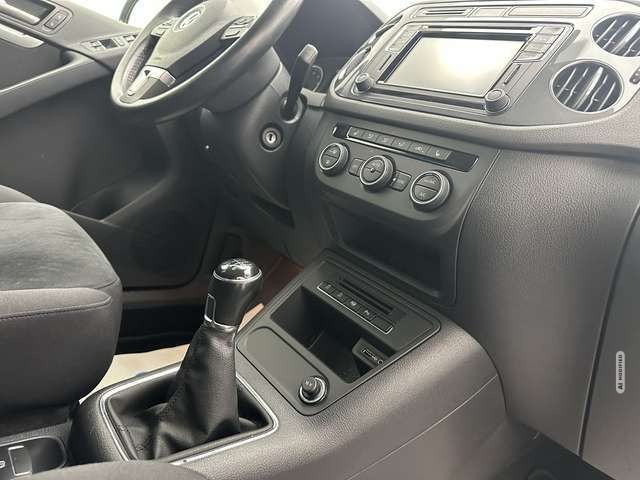 Volkswagen Tiguan R-LINE Sport & Style BMT 